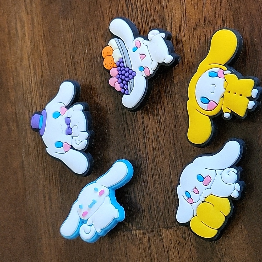 Cinnamonroll Croc Accessories  Set of 5